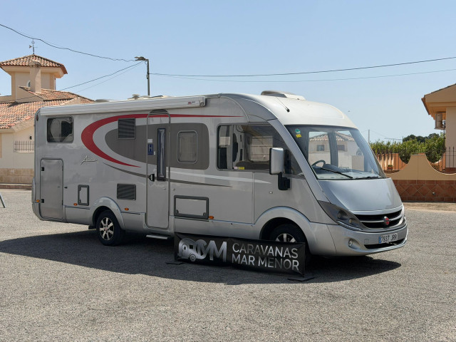 INTEGRAL BURSTNER AVIANO i735