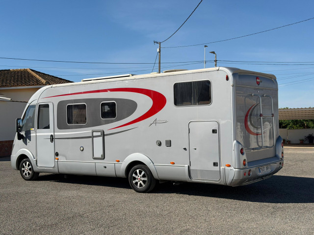 INTEGRAL BURSTNER AVIANO i735