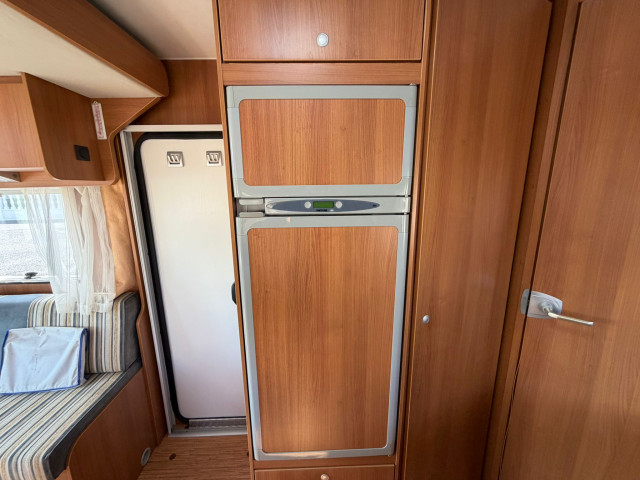 PERFILADA HYMER ERIBA CAR400X