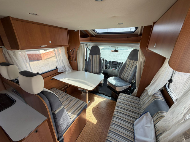 PERFILADA HYMER ERIBA CAR400X