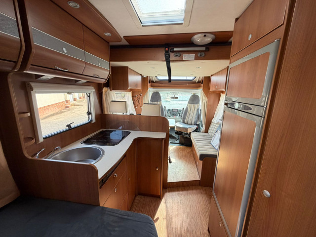 PERFILADA HYMER ERIBA CAR400X