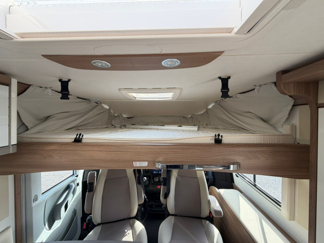 INTEGRAL BURSTNER AVIANO 700