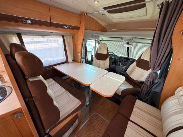 PERFILADA ADRIA CORAL S 650SP