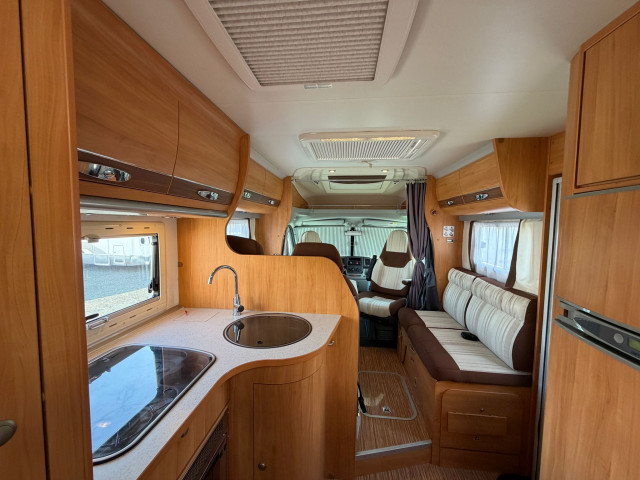 PERFILADA ADRIA CORAL S 650SP