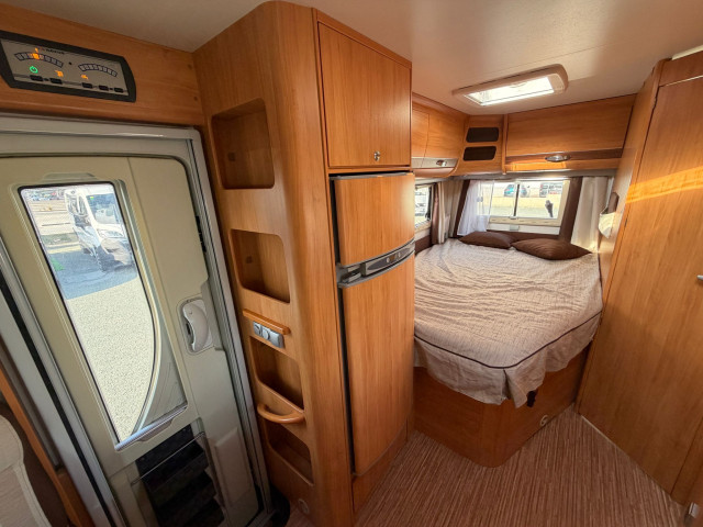PERFILADA ADRIA CORAL S 650SP