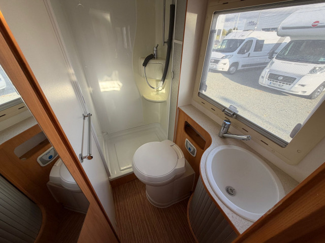 PERFILADA ADRIA CORAL S 650SP