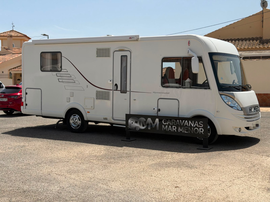 INTEGRAL HYMER B698