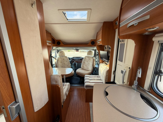 PERFILADA HYMER VAN 5