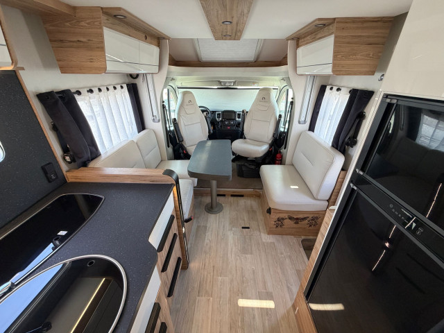 PERFILADA BAVARIA T746 NOMADE