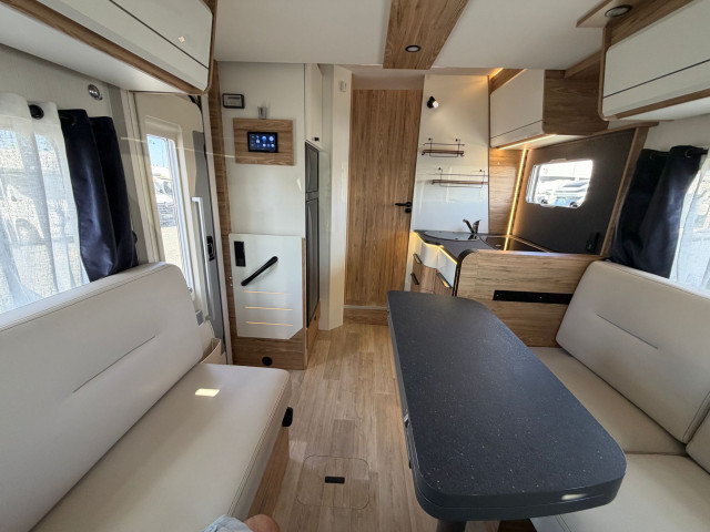 PERFILADA BAVARIA T746 NOMADE