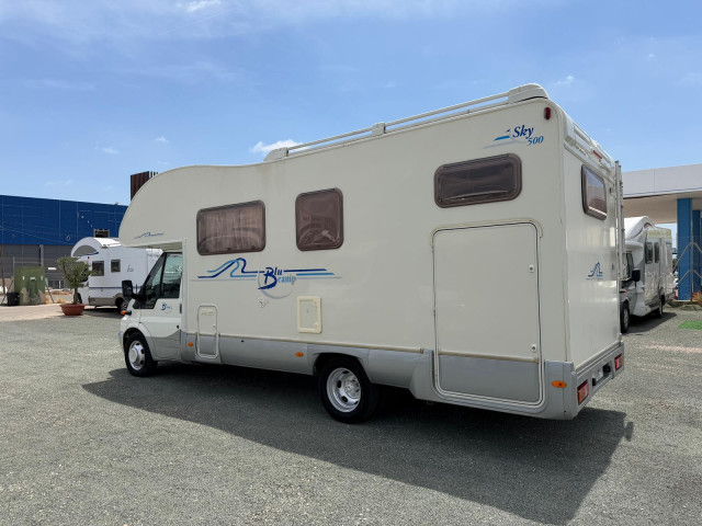 CAPUCHINA FORD BLUE CAMP