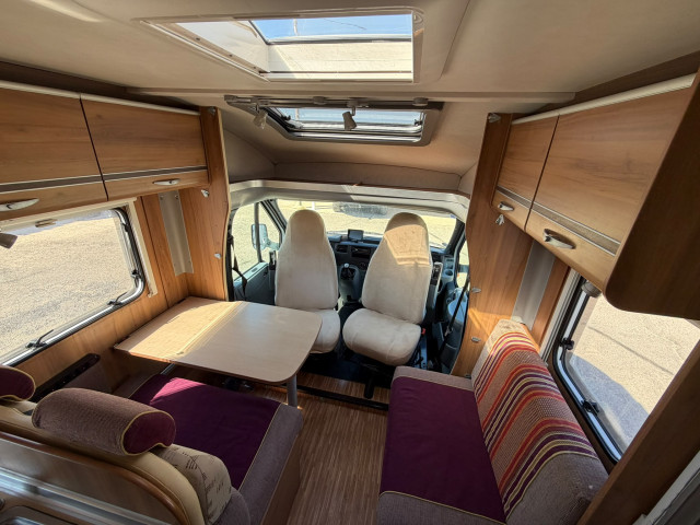 BÜRSTNER NEXXO PERFILADA (2008) 105.000KM - 140CV