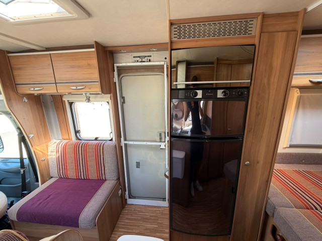 BÜRSTNER NEXXO PERFILADA (2008) 105.000KM - 140CV