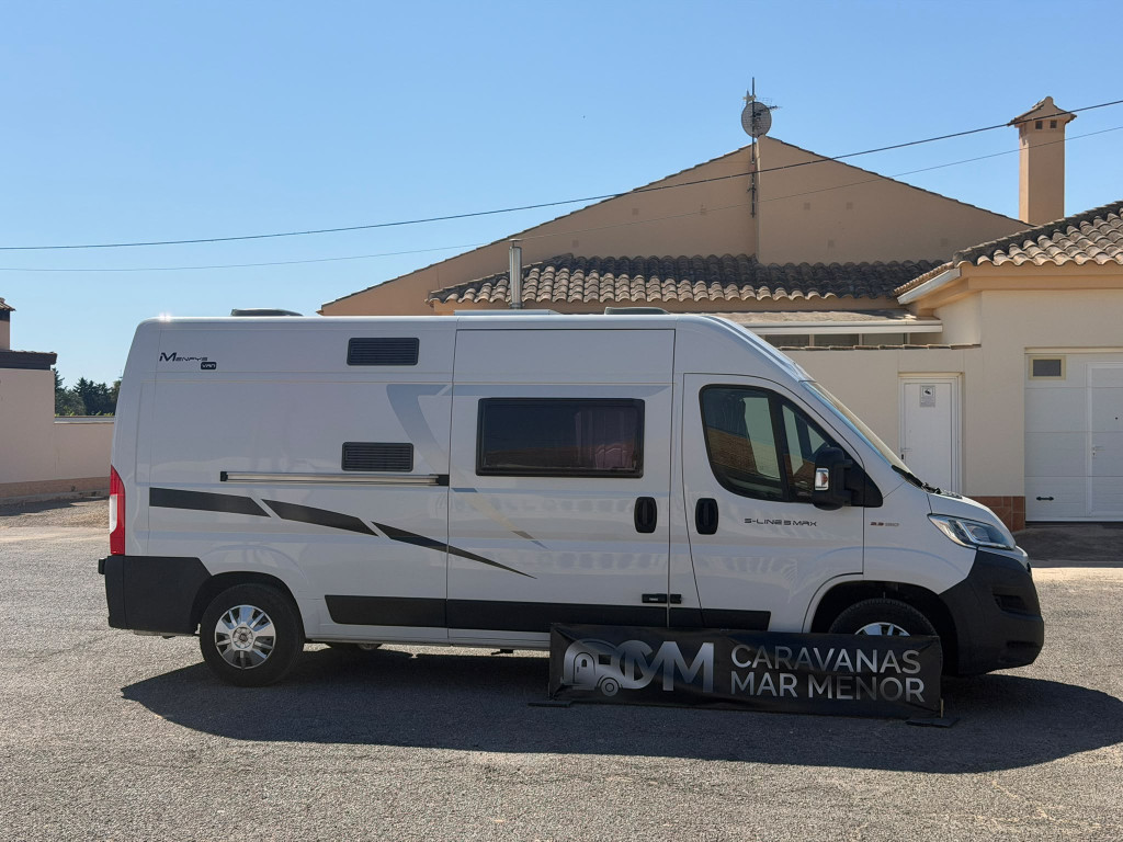 CAMPER MCLOUIS MENFYS VAN...