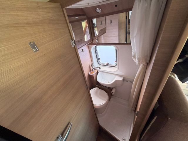 CAMPER MCLOUIS MENFYS VAN S-LINE MAX