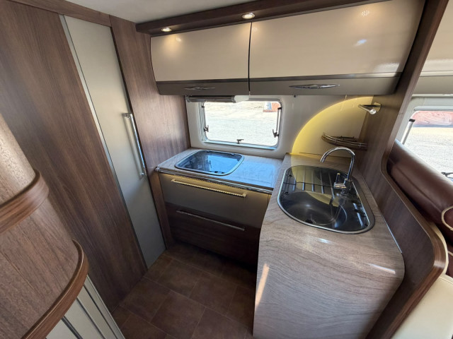 INTEGRAL BURSTNER ELEGANCE