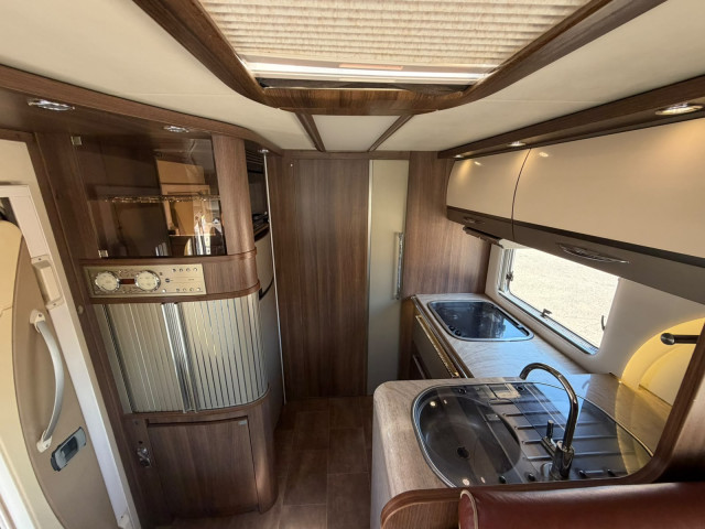INTEGRAL BURSTNER ELEGANCE
