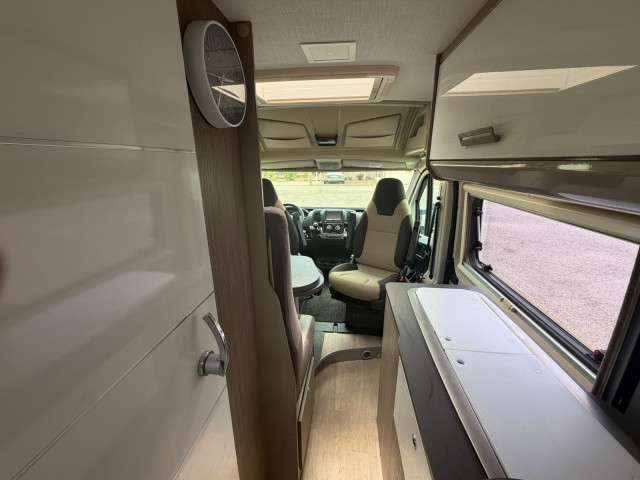 CAMPER CHAUSSON V594S ROADLINE VIP