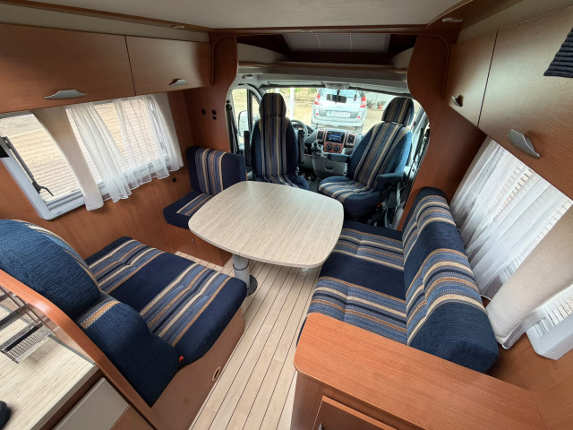PILOTE P716 AVENTURA