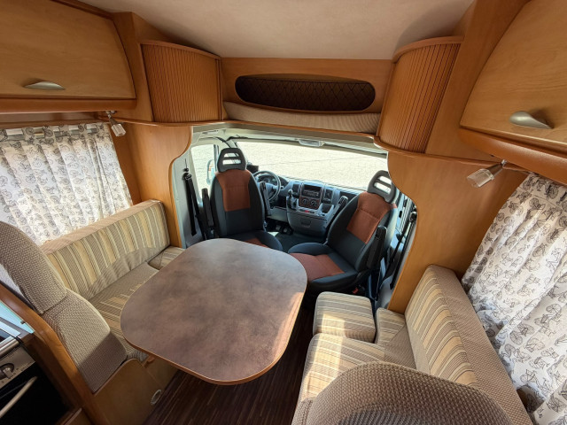 PILOTE REFERENCE P690 160CV 84.000KM