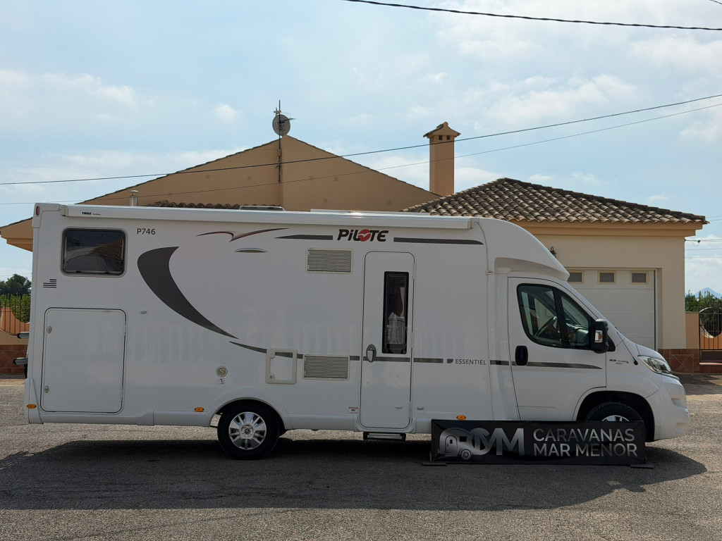PILOTE P746 ESSENTIAL -...