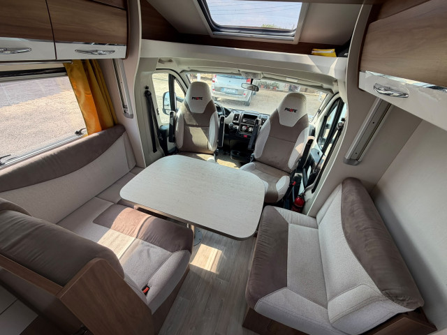 PILOTE P746 ESSENTIAL - 150CV - CAMAS GEMELAS