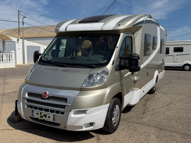 BURSTNER PRIVILEGE T727 - CAMA ISLA