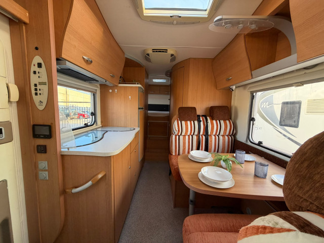 KNAUS SUN TRAVELLER - CAPUCHINA - 6 PLAZAS