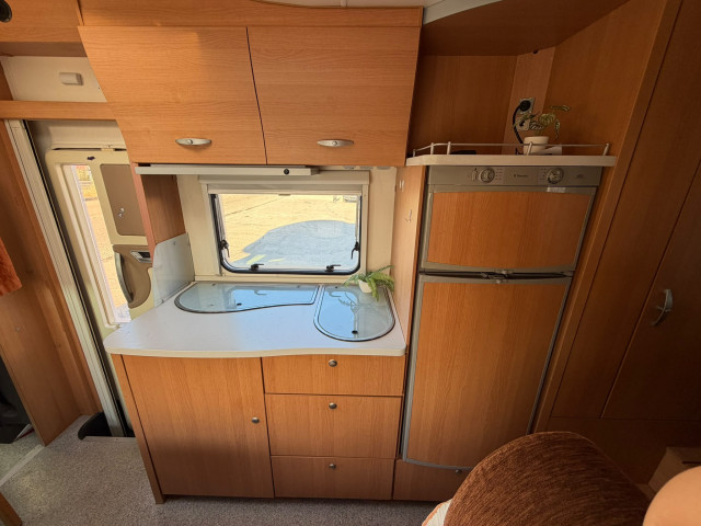 KNAUS SUN TRAVELLER - CAPUCHINA - 6 PLAZAS