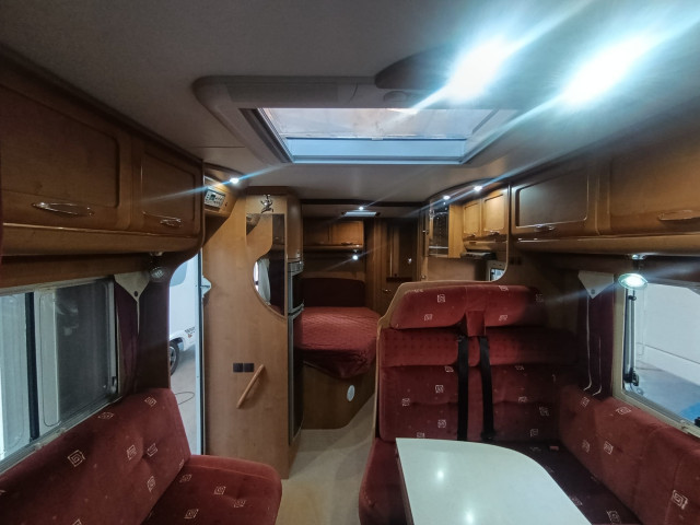 RAPIDO 7099C - CAMA FRANCESA