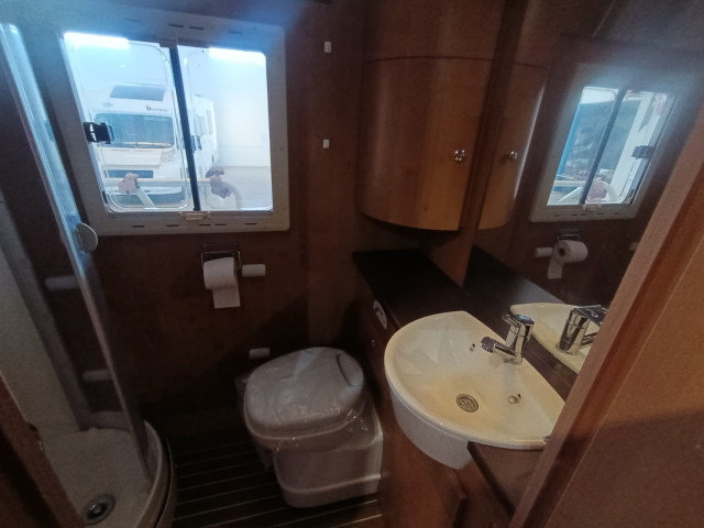 RAPIDO 7099C - CAMA FRANCESA