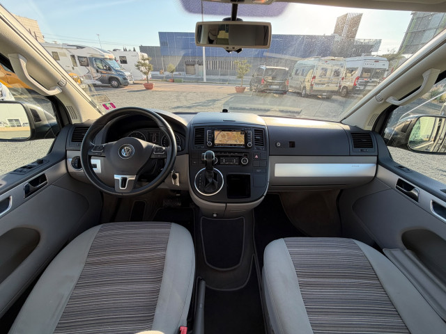 VOLSKWAGEN CALIFORNIA T5 - 180CV - AUTOMÁTICA