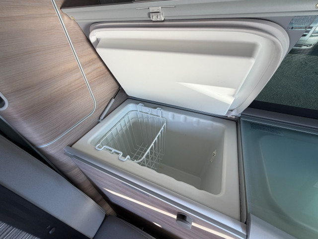 VOLSKWAGEN CALIFORNIA T5 - 180CV - AUTOMÁTICA