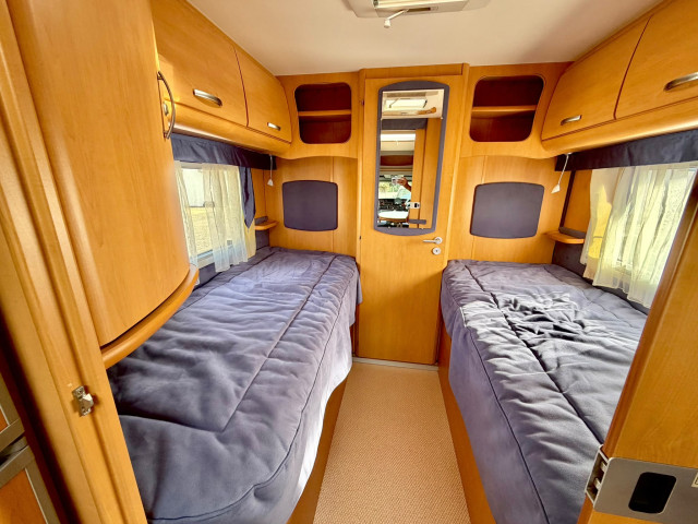 PILOTE ERXPLORATEUR 715 FJ - 53.000 KM