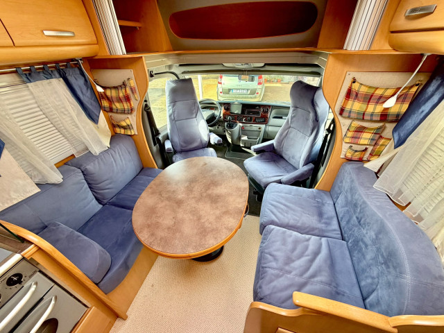 PILOTE ERXPLORATEUR 715 FJ - 53.000 KM