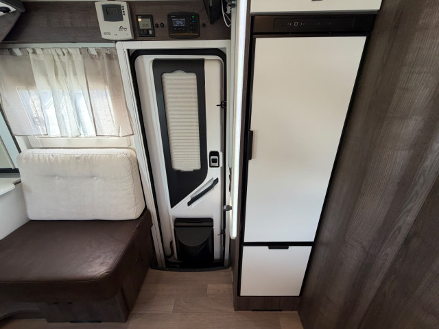 BENIMAR AMPHYTRION 998 - 160CV - 7800KM