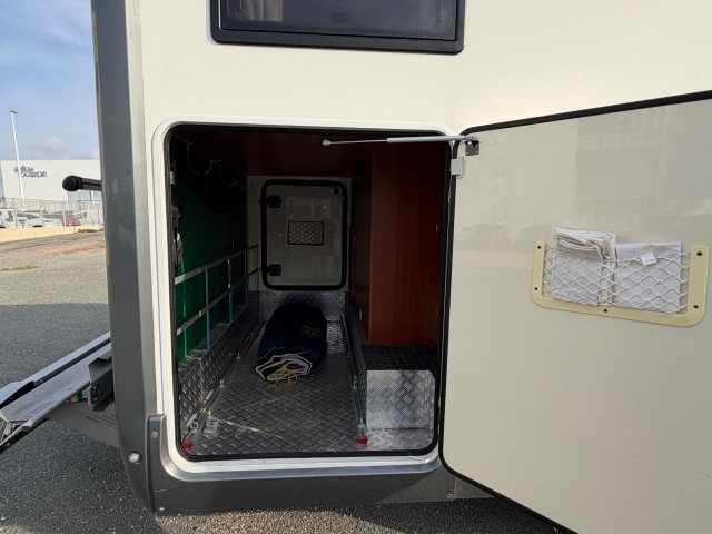 MOBILVETTA K-YACHT 87 - GAMA ALTA - 150CV