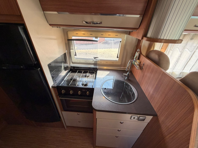 ADRIA CORAL S680 SP - 5 PLAZAS - GAMA ALTA