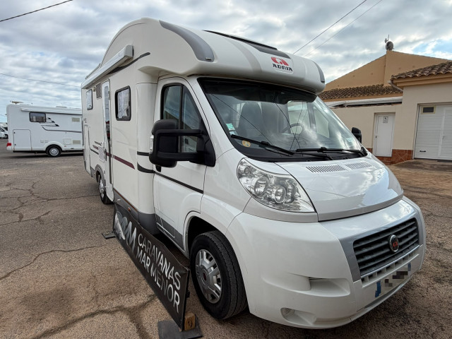 ADRIA MATRIX M670 SC - 2010 - CAMA ISLA - GARAJE XL